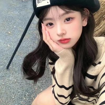 芒果和红色轮椅